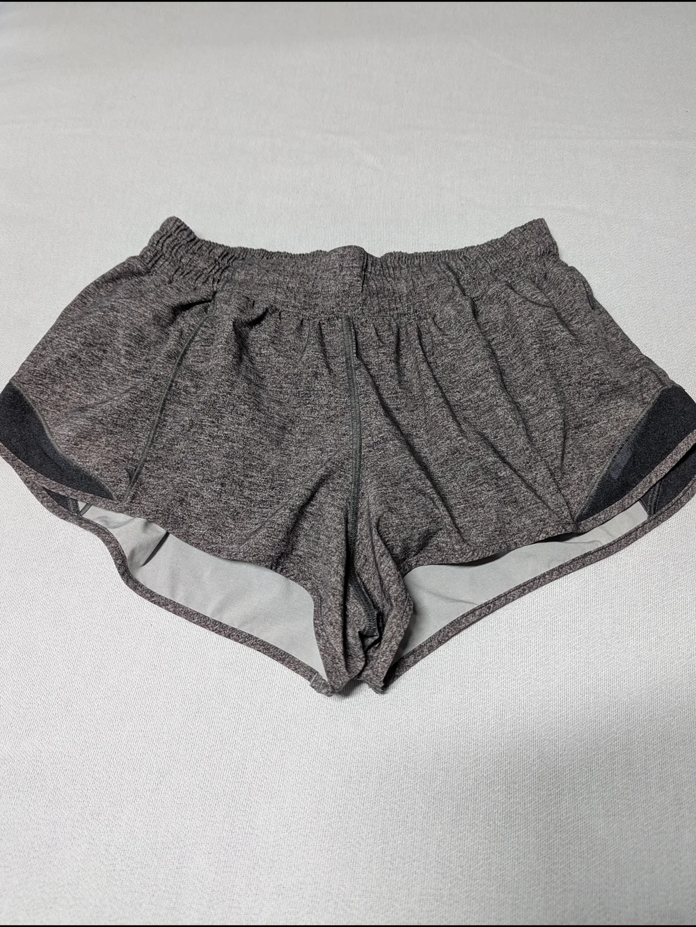 Lululemon Hotty Hot Low-Rise Lined 2.5